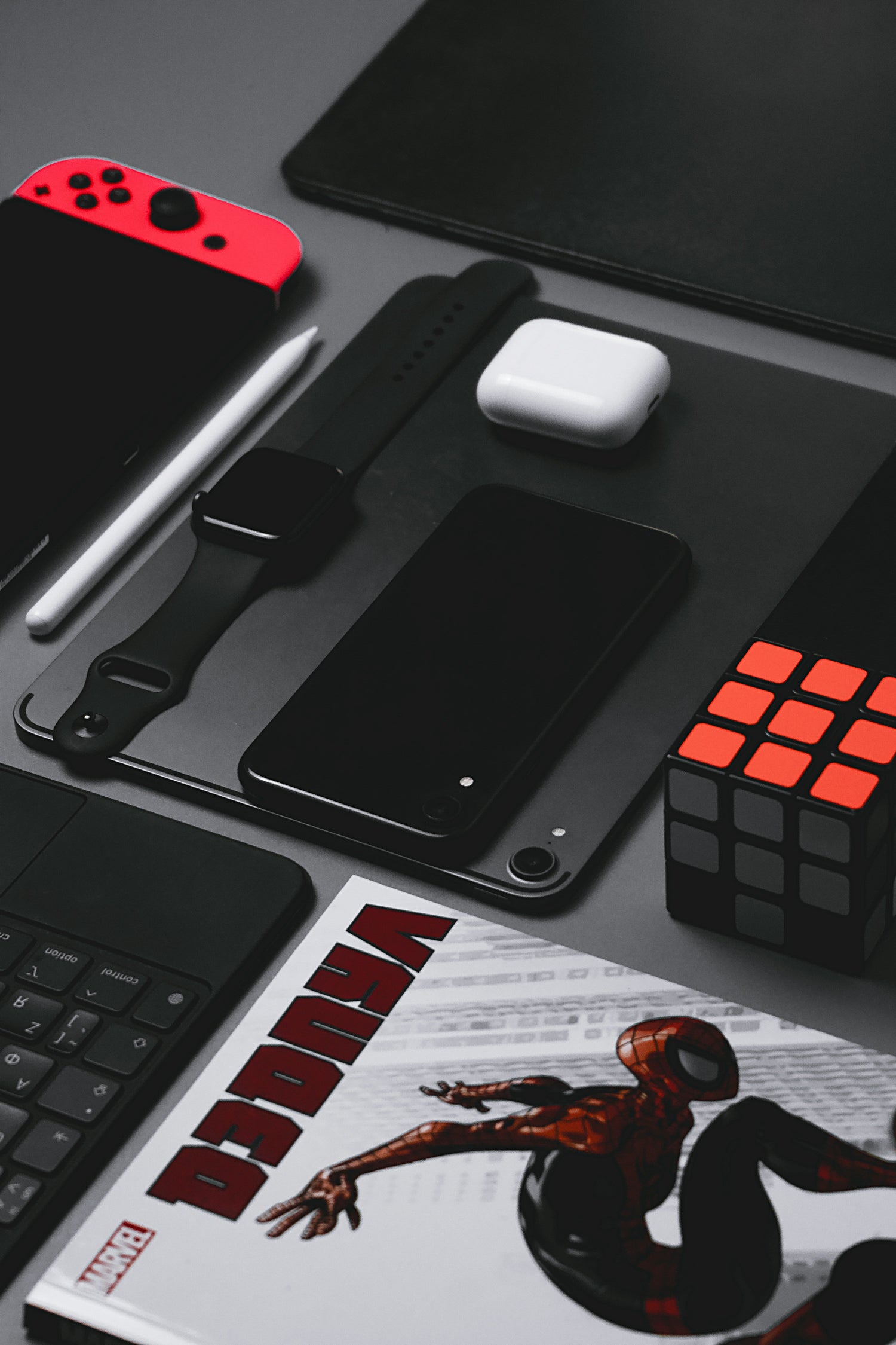 Tech & Electronics